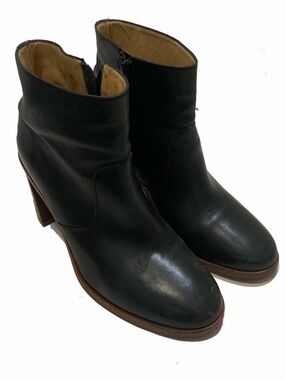A.P.C . women’s Black Leather Women's Ankle Boots